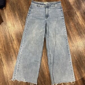 OAT Women's High Rise Barrel Jeans Size 8/29 EUC light Wash